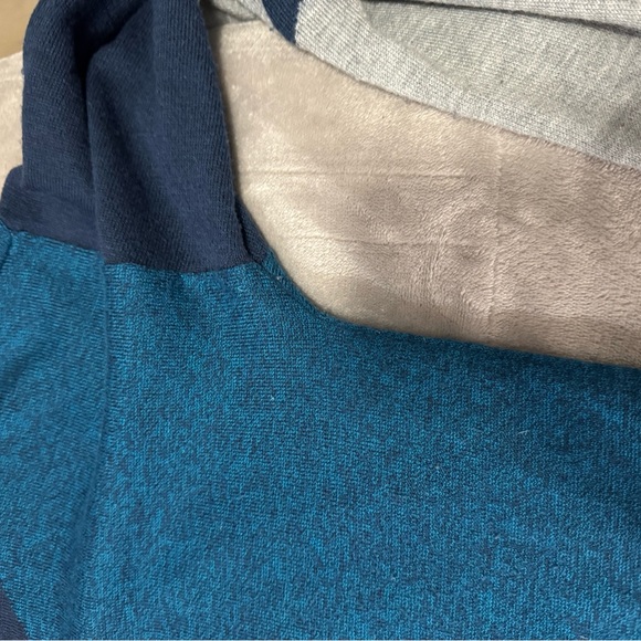 Smart Wool Colorblock Sweater❄️💙🐑 - Picture 5 of 7